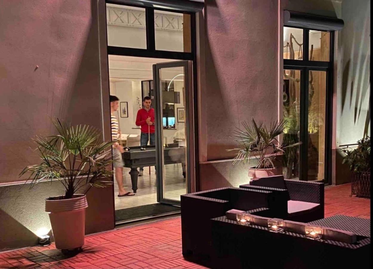 Apartamento Le Jacuzzi De Marie Tourcoing Exterior foto